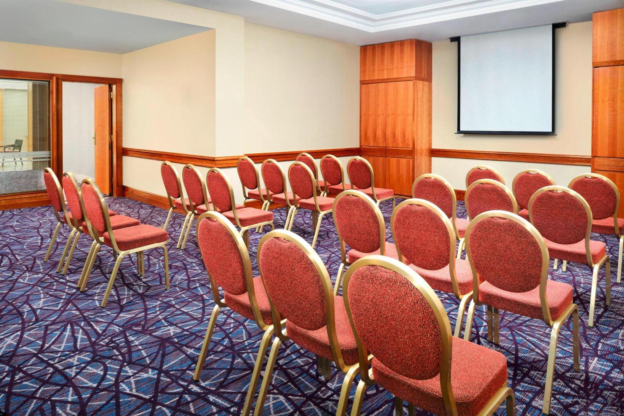Sheraton Skyline Hotel London Heathrow Χίλινγκτον Εξωτερικό φωτογραφία