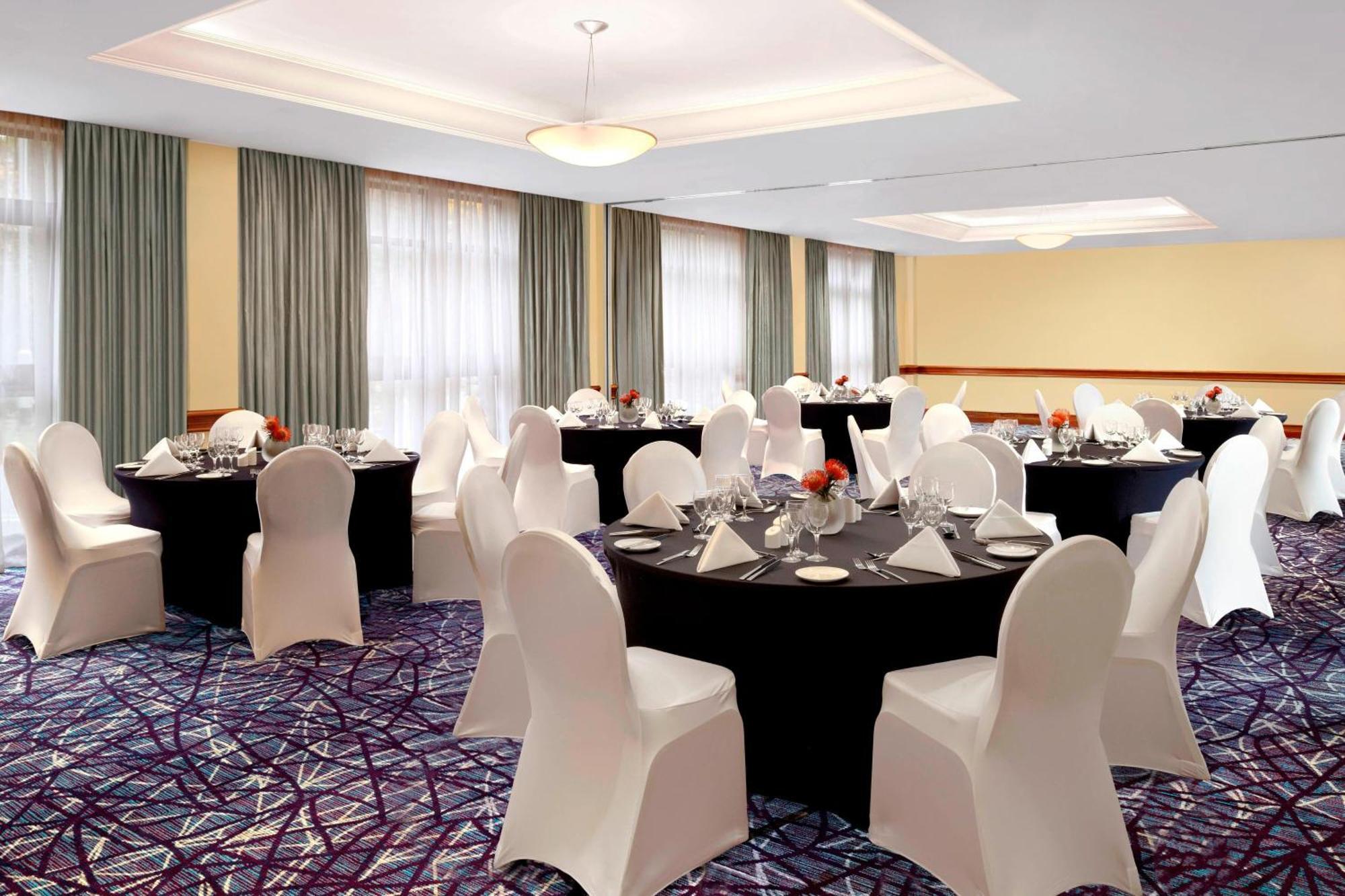 Sheraton Skyline Hotel London Heathrow Χίλινγκτον Εξωτερικό φωτογραφία
